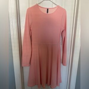 Women’s midi long sleeve pink spring dress 
Size medium